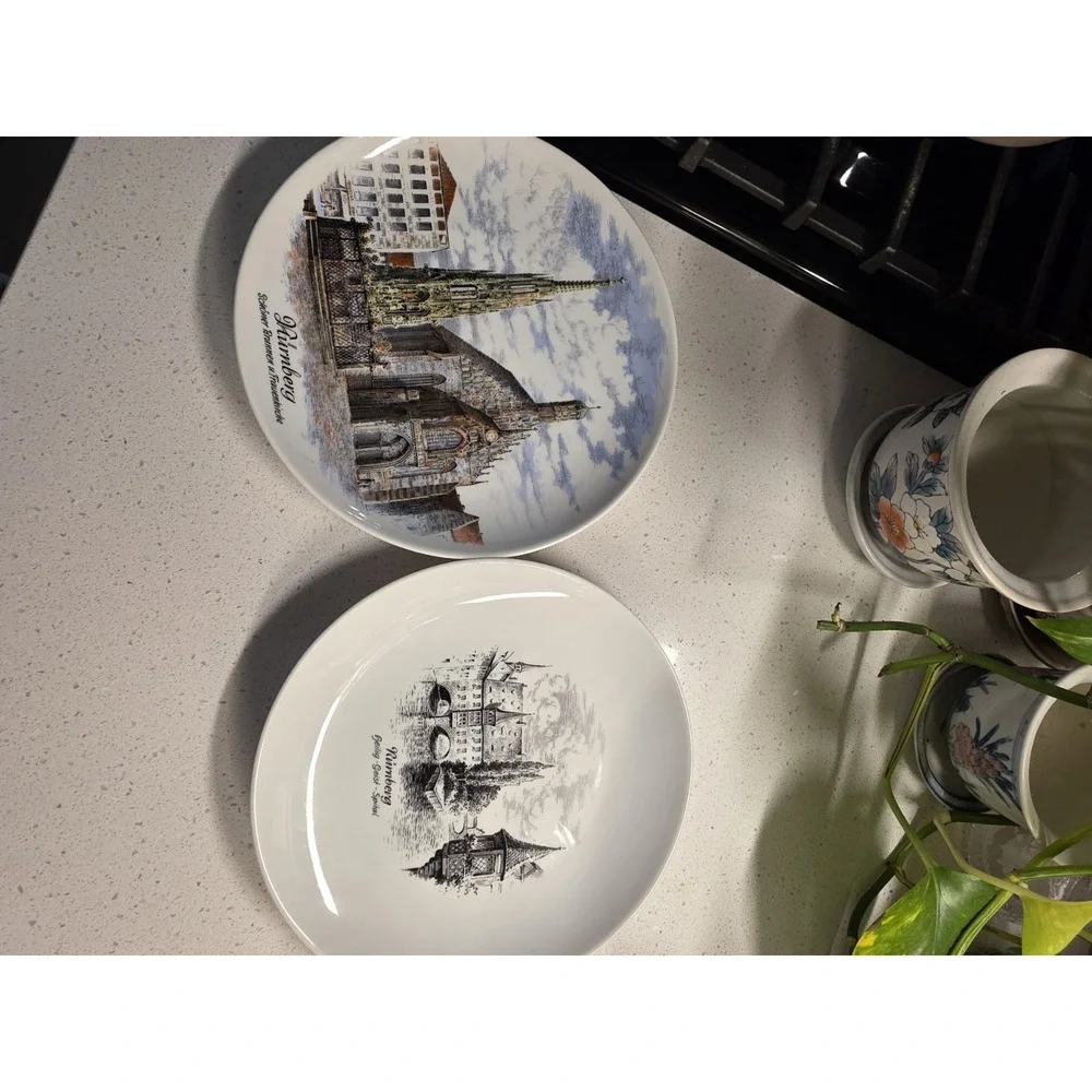 Kaiser Porzellan VTG German‎ Souvenir Porcelin Set of 2 Wall Plates